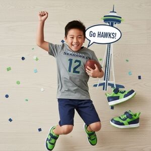 Kids NFL Fan 12 Gray Seattle Seahawks Player Pride Name & Number T-Shirt Size L